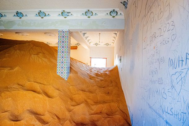 Al Madam - versunken im Wüstensand 