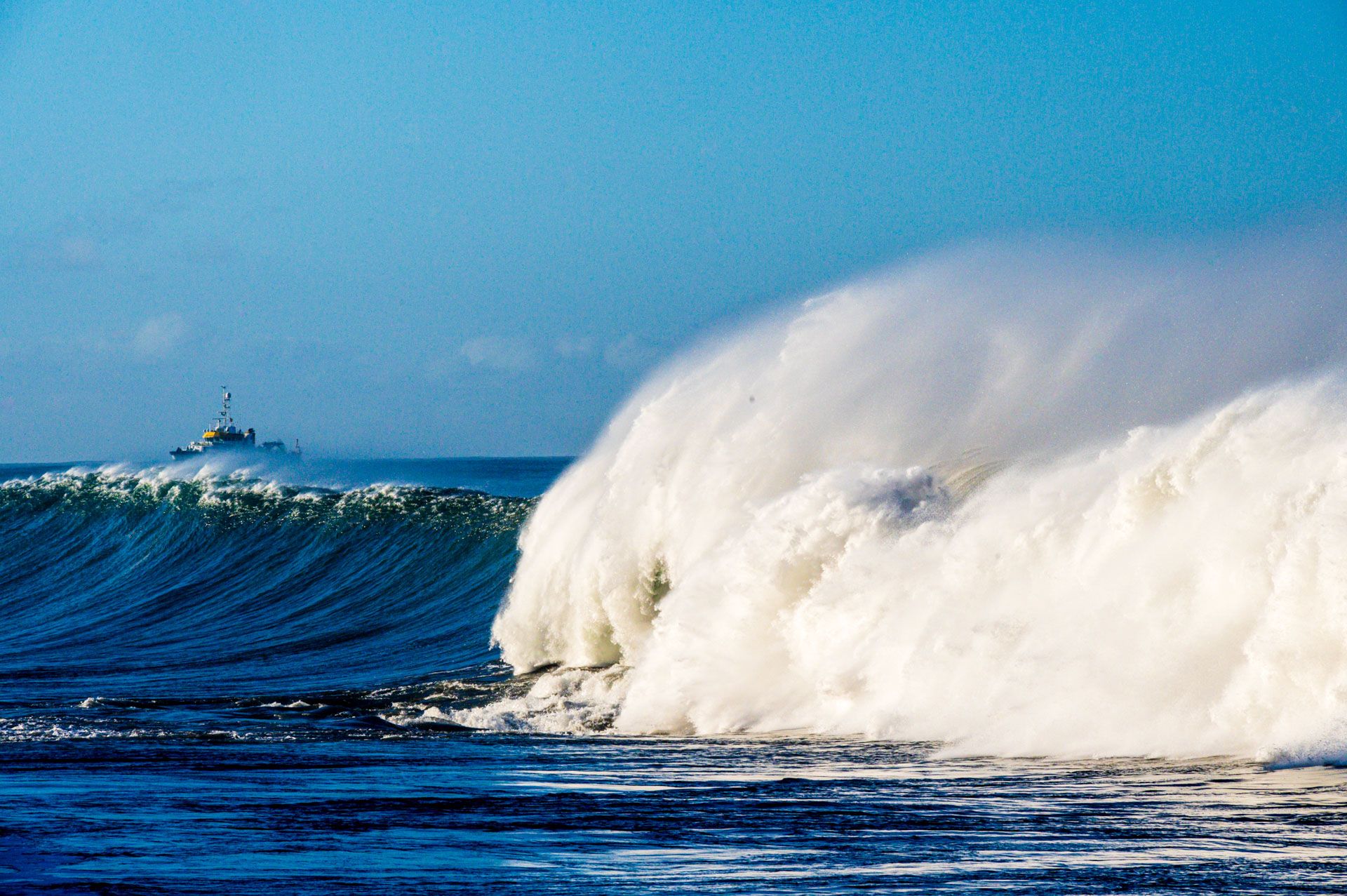 Rettungskreuzer auf dem Atlantik