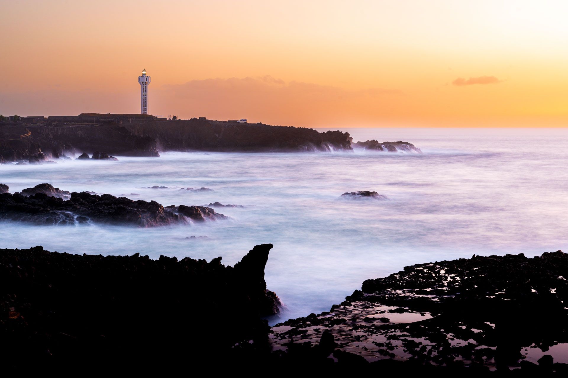 Sonnenuntergang am Leuchtturm