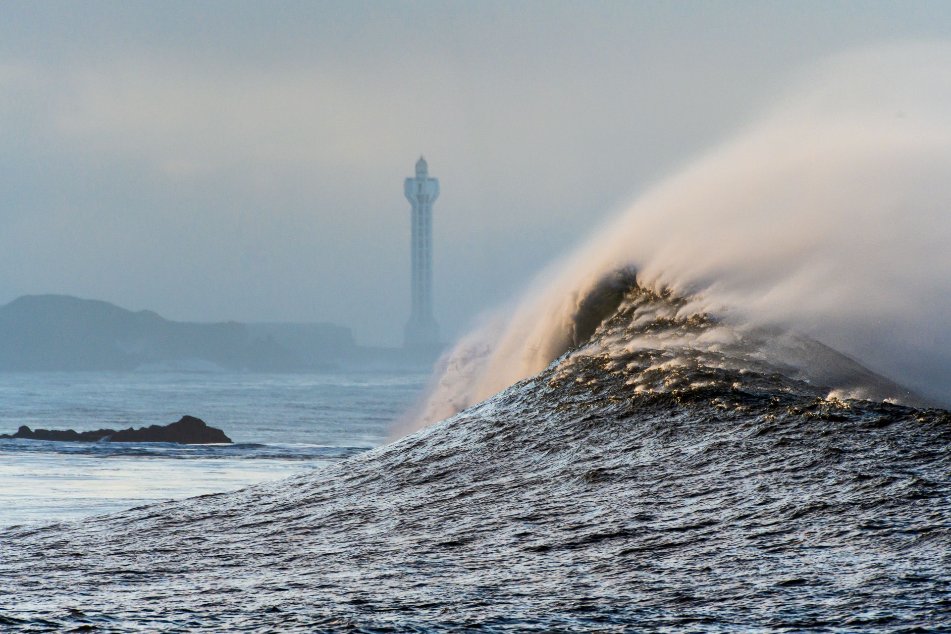 Sturm vor dem Leuchtturm von Bombilla